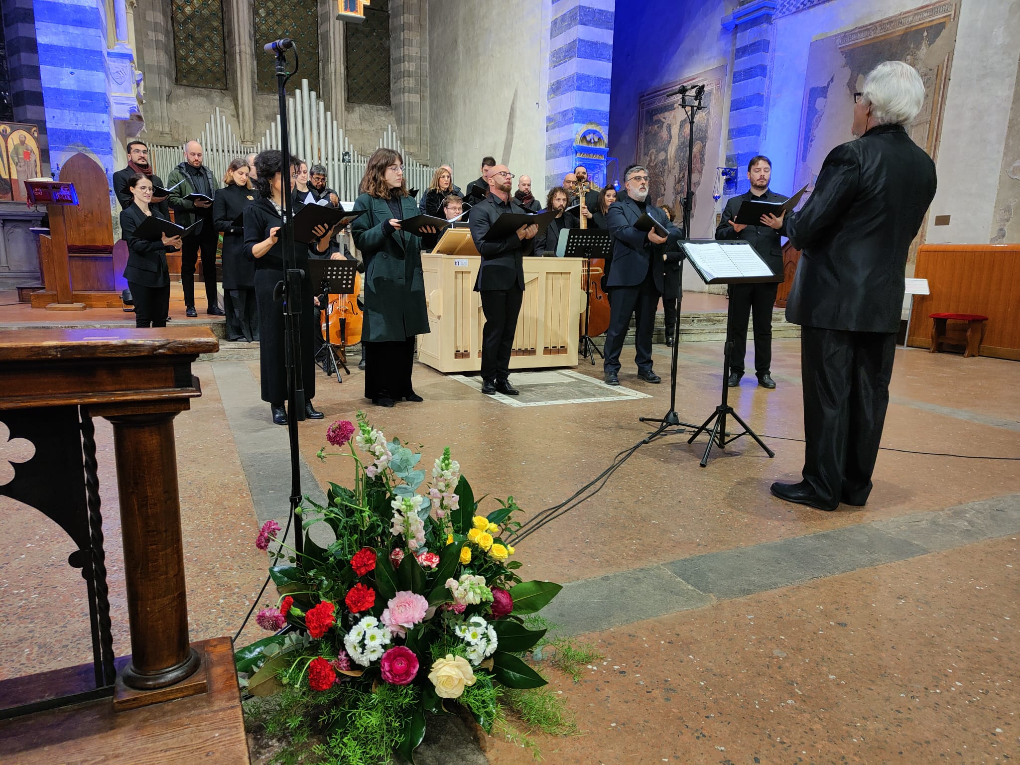 Arezzo Basilica di San Domenico La premi re del Coro della